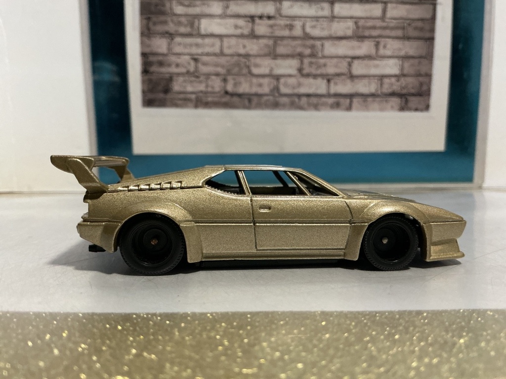 1/43 SOLIDO - BMW M1 LOOSE CAR NO.1031 image