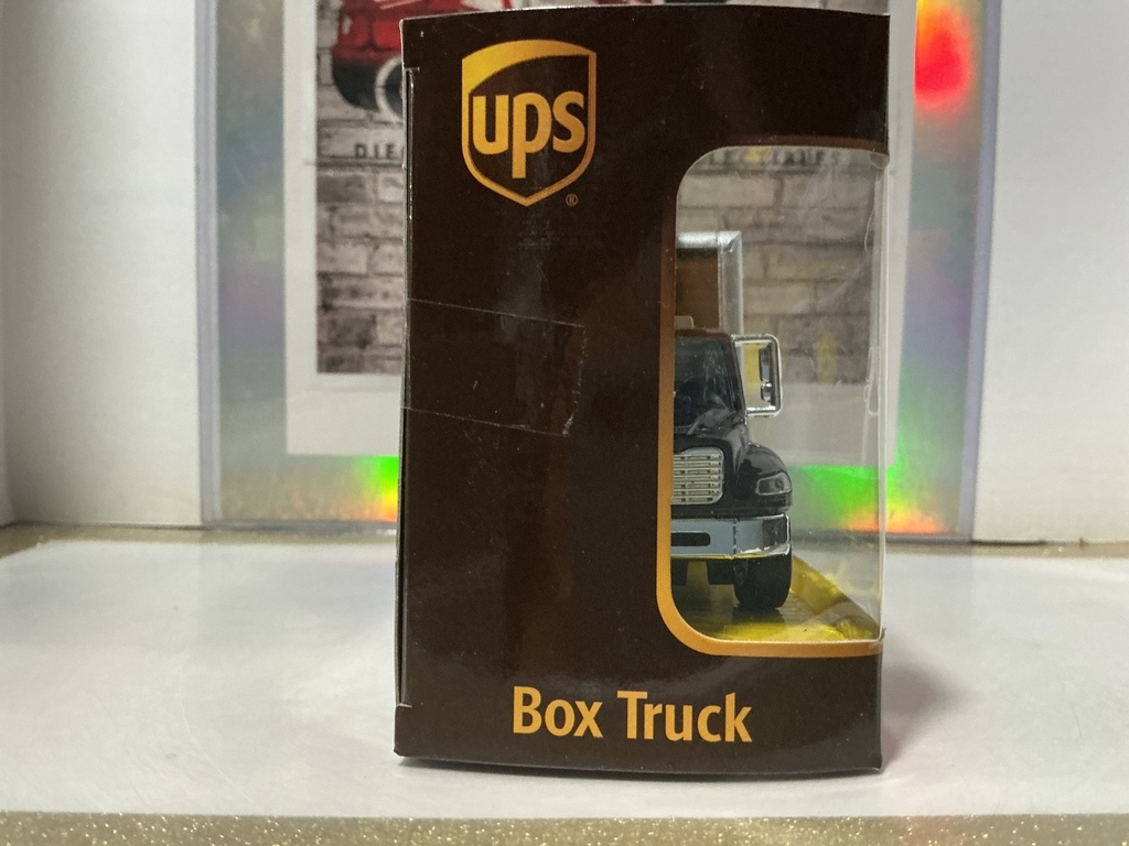 1/50 - DARON WORLDWIDE TRADING INC - UPS BOX TRUCK image