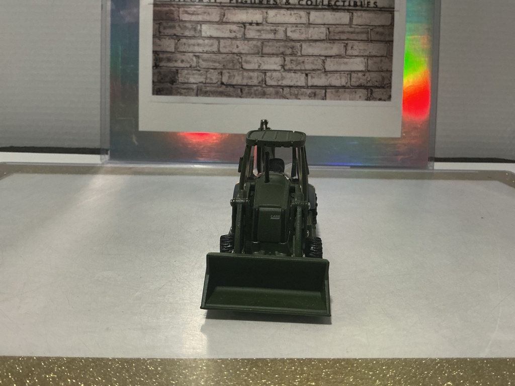 1/50 ERTL CASE 580 BACKHOE DARK GREEN image