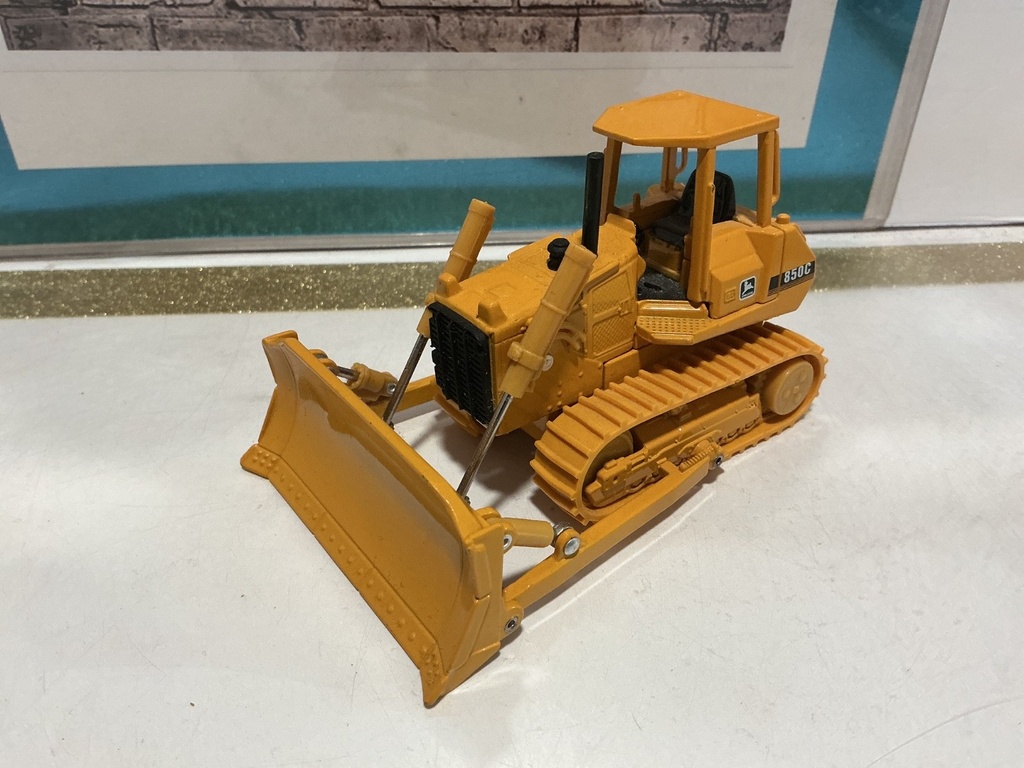 1:50 ERTL JOHN DEERE 850C BULLDOZERS  [NO BOX] image
