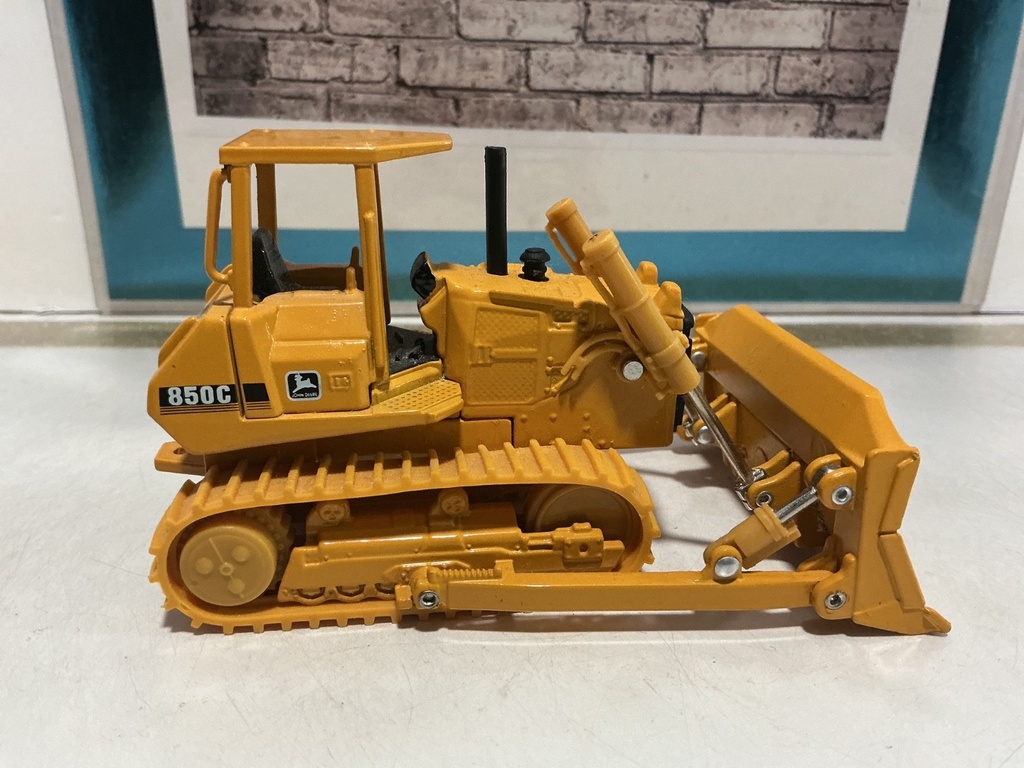 1:50 ERTL JOHN DEERE 850C BULLDOZERS  [NO BOX] image