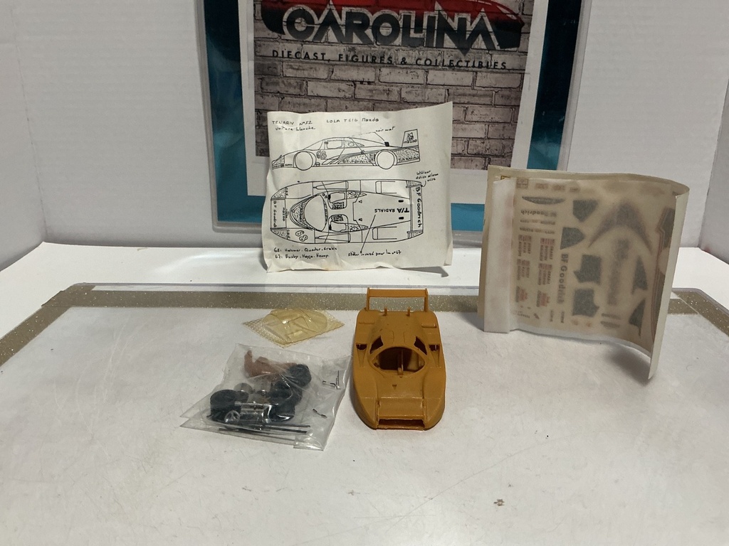 1/43 TENARIV N. 52 LOLA T616 NAZDA VOITURE BLANCHE image