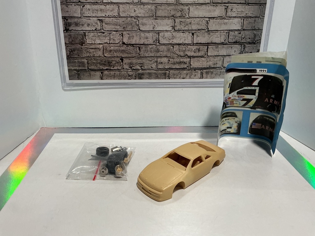 STARTER 1:43 FORD THUNDERBIRD ARMY 500 MILES DAYTONA NASCAR 1991 image