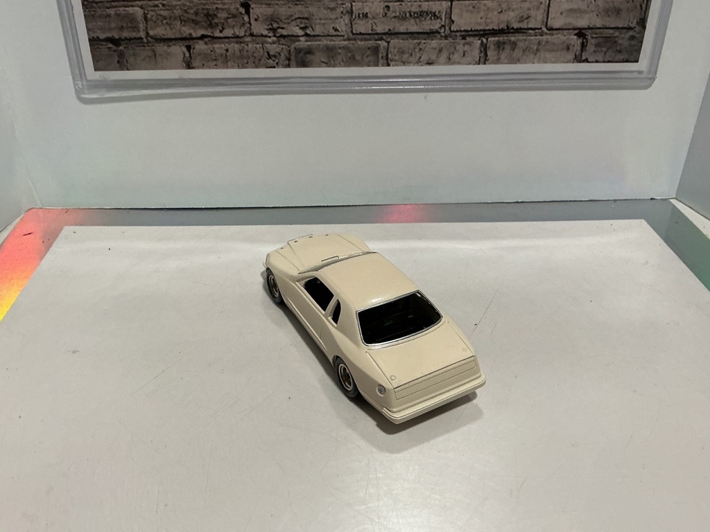 STARTER 1:43 FORD THUNDERBIRD NASCAR 1984 VALVOLINE image