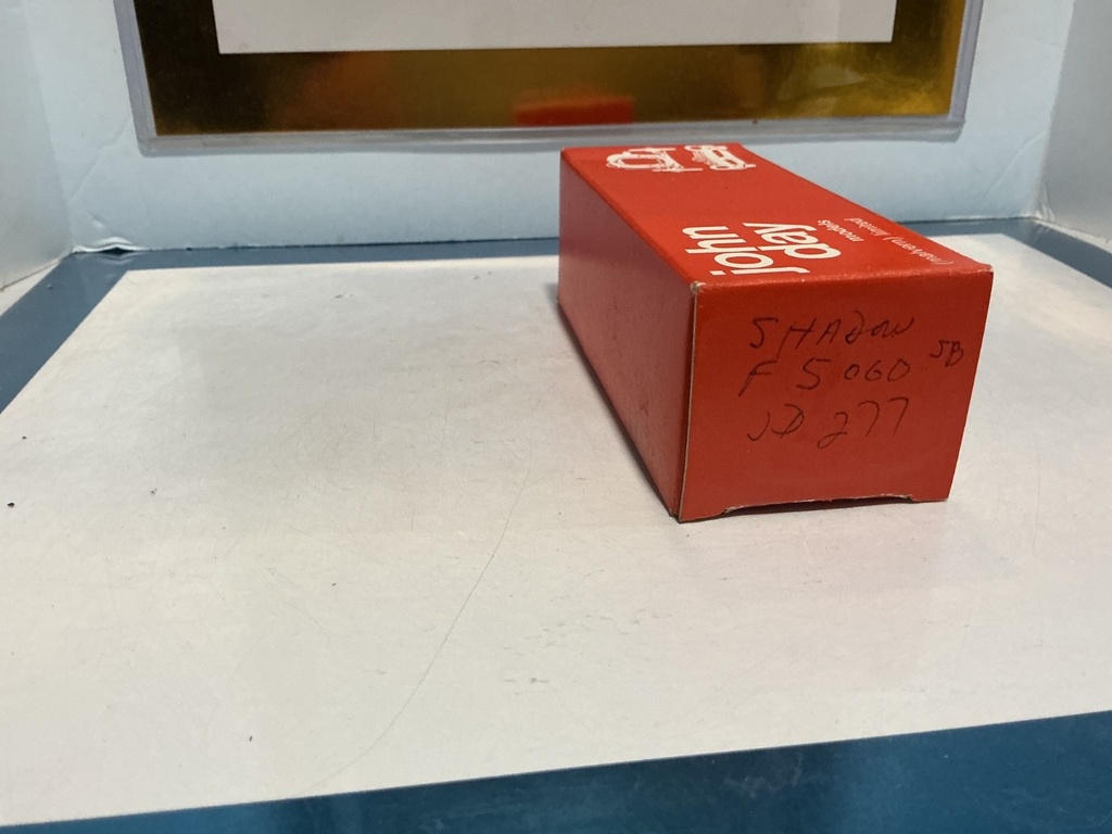 1/43 UNBUILT JOHN DAY SHADOW 5000 image