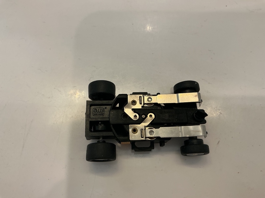 HO SLOT CAR COMPLETE RUNNING CHASSIS VARIOUS BRANDS SEE PICTURES image