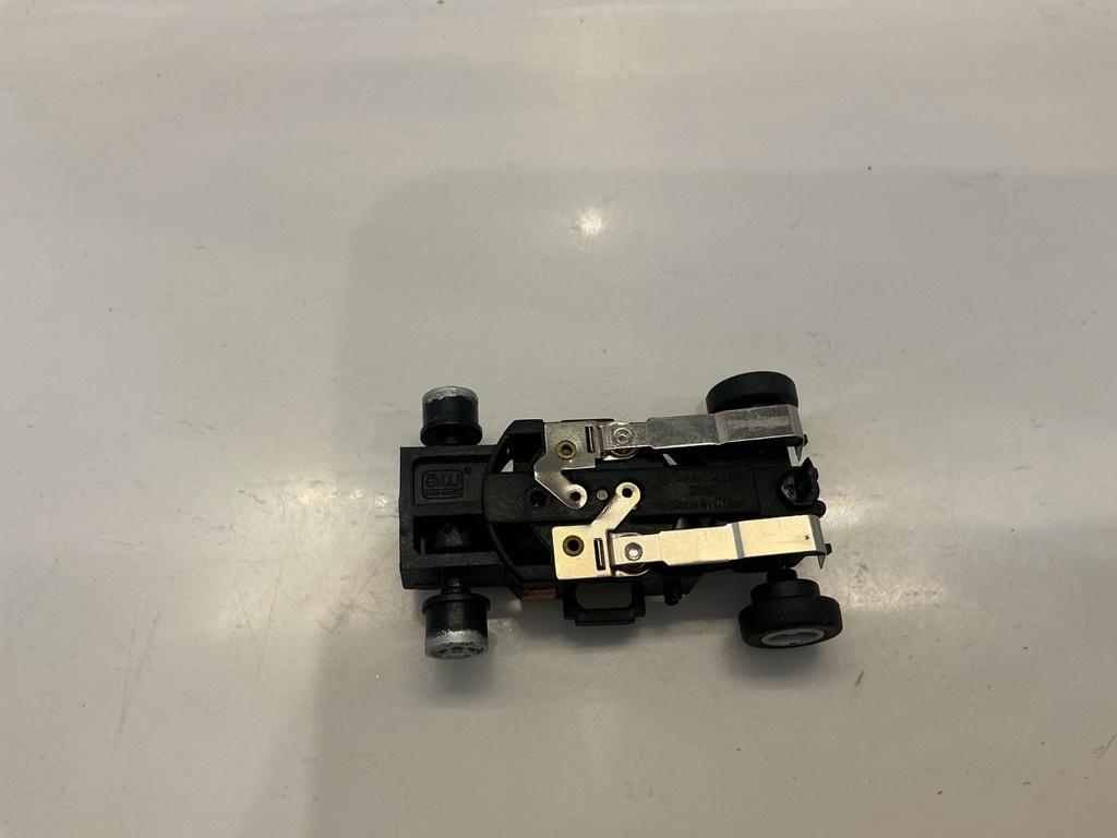 HO SLOT CAR COMPLETE RUNNING CHASSIS VARIOUS BRANDS SEE PICTURES image
