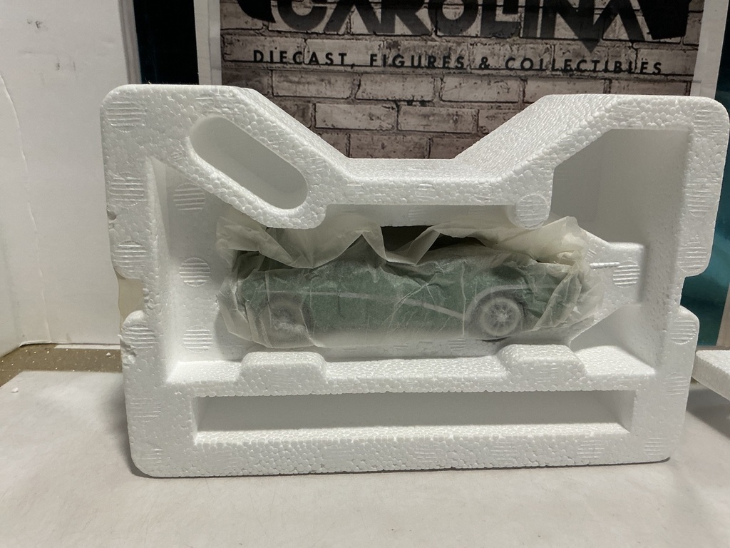 1/43 FRANKLIN MINT - ‘53 Buick Skylark [Green/Tan] image