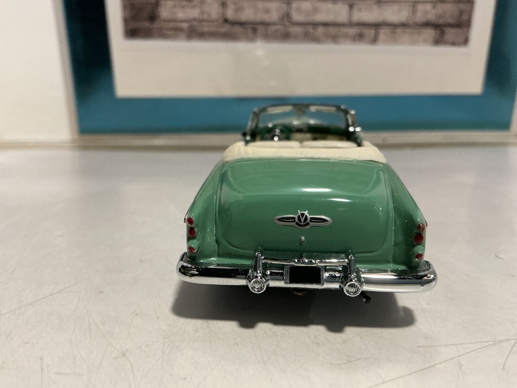 1/43 FRANKLIN MINT - ‘53 Buick Skylark [Green/Tan] image