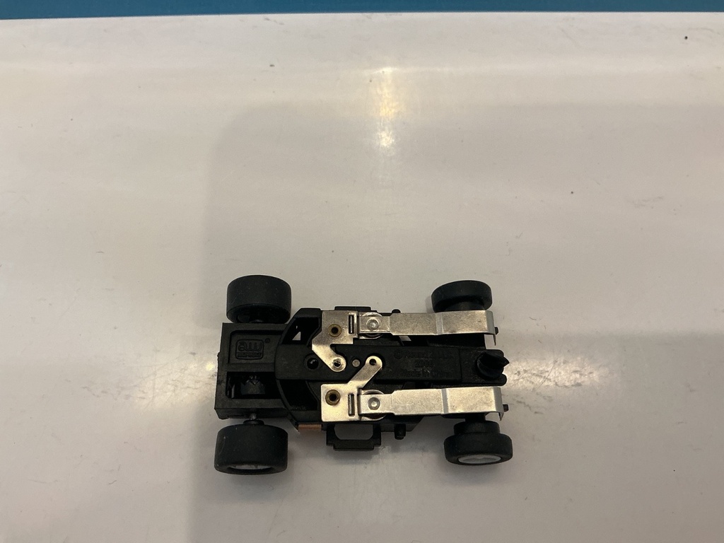HO SLOT CAR COMPLETE RUNNING CHASSIS VARIOUS BRANDS SEE PICTURES image