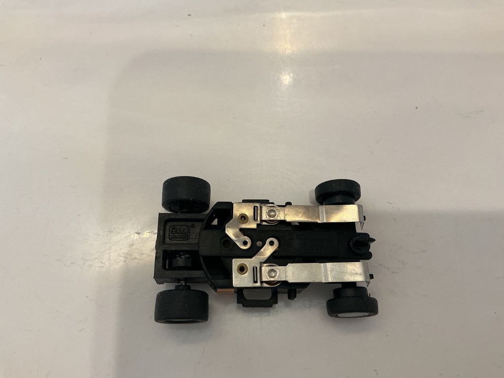 HO SLOT CAR COMPLETE RUNNING CHASSIS VARIOUS BRANDS SEE PICTURES image