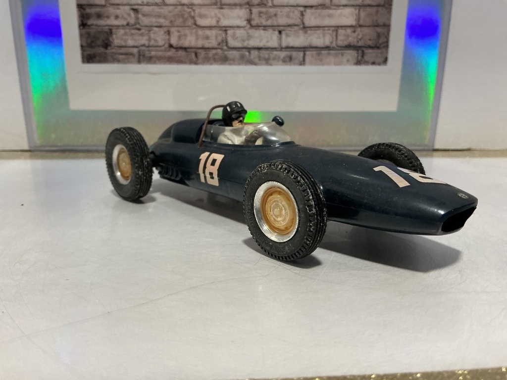 Lola V8 Climax F1 Slot Car image