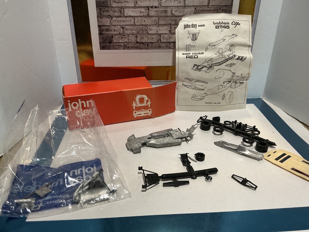 1/43 UNBUILT JOHN DAY MARTINI BRABHAM ALFA image