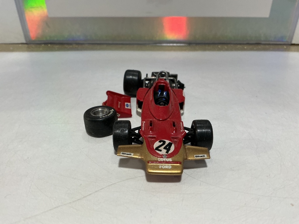 1/43 - LOCTUS 72 - SCALE RACING CARS - MADE IN ENGLAND [BROKEN/MISSING PIECES] image