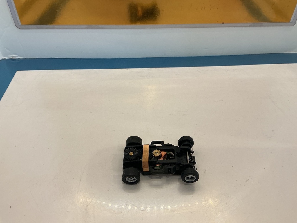 HO SLOT CAR COMPLETE RUNNING CHASSIS VARIOUS BRANDS SEE PICTURES image