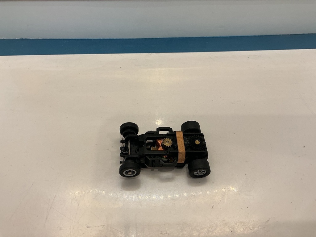 HO SLOT CAR COMPLETE RUNNING CHASSIS VARIOUS BRANDS SEE PICTURES image