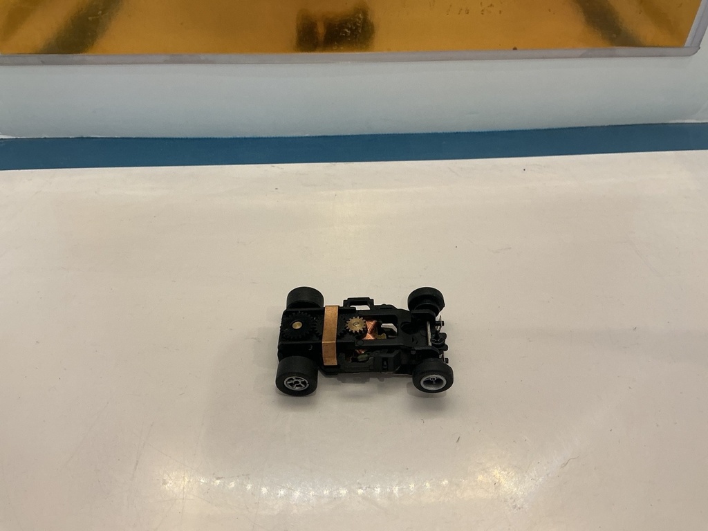 HO SLOT CAR COMPLETE RUNNING CHASSIS VARIOUS BRANDS SEE PICTURES image