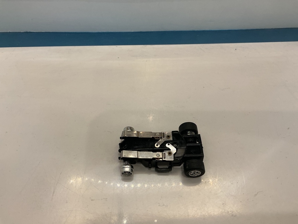HO SLOT CAR COMPLETE RUNNING CHASSIS VARIOUS BRANDS SEE PICTURES image