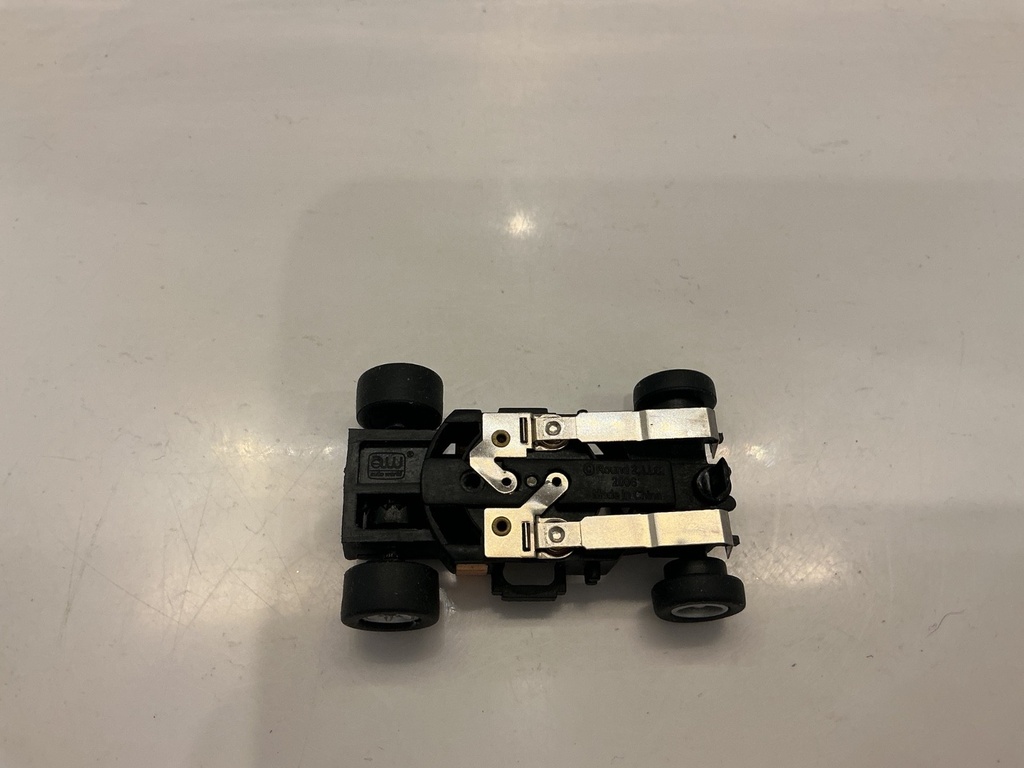 HO SLOT CAR COMPLETE RUNNING CHASSIS VARIOUS BRANDS SEE PICTURES image
