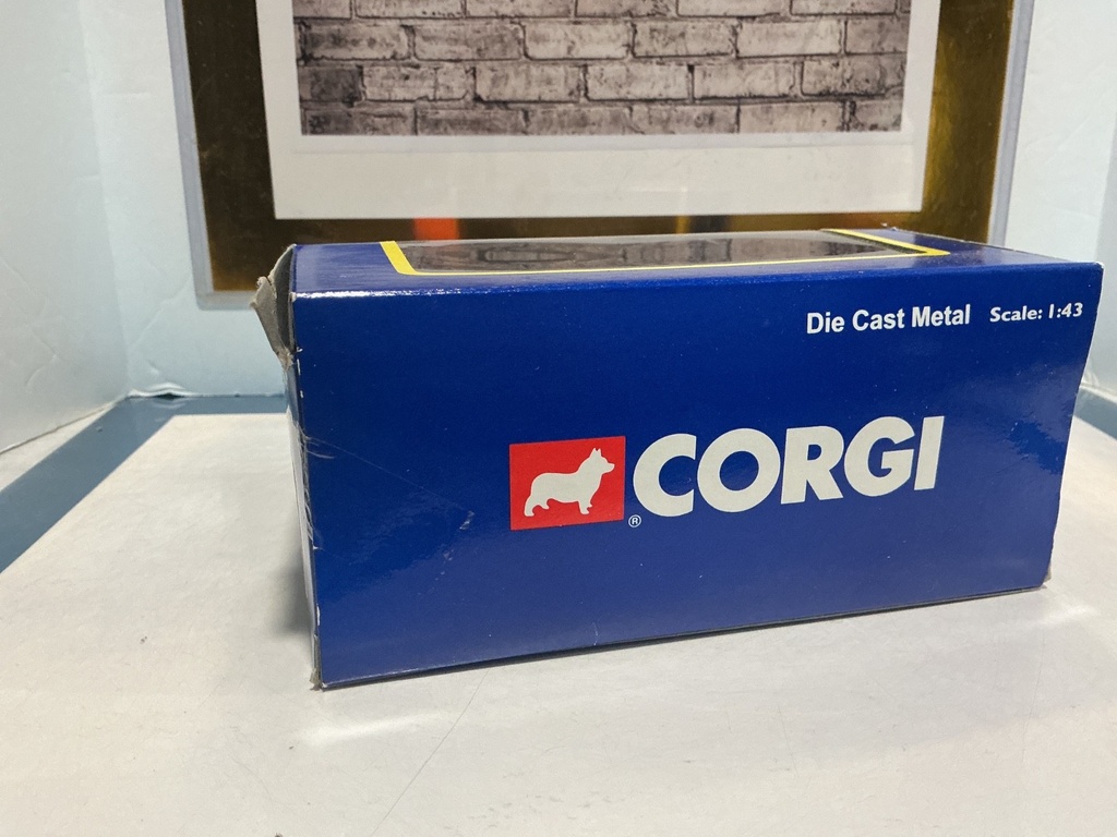 1/43 CORGI BMW GTR STYLE B image
