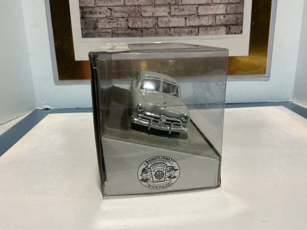 1/43 WHITE ROSE COLLECTIBLES PENNSYLVANIA  POLICE 1949 image