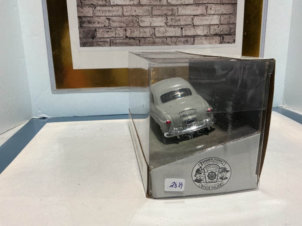 1/43 WHITE ROSE COLLECTIBLES PENNSYLVANIA  POLICE 1949 image