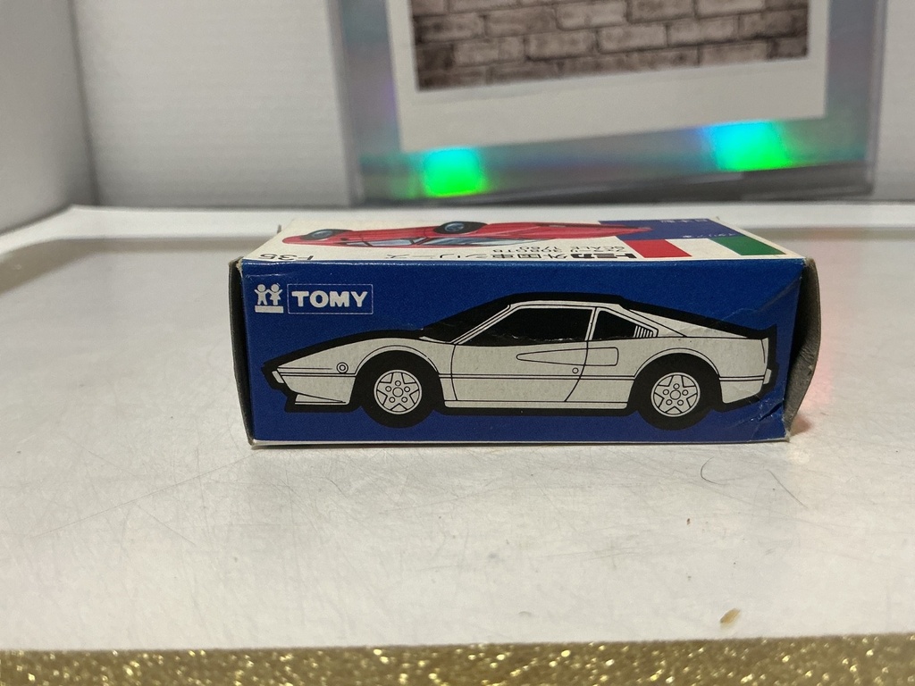 1/60 TOMICA - FERRARI 308 GTB TOMY 1977 MADE IN JAPAN image