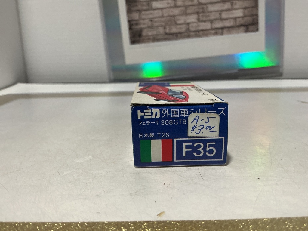 1/60 TOMICA - FERRARI 308 GTB TOMY 1977 MADE IN JAPAN image