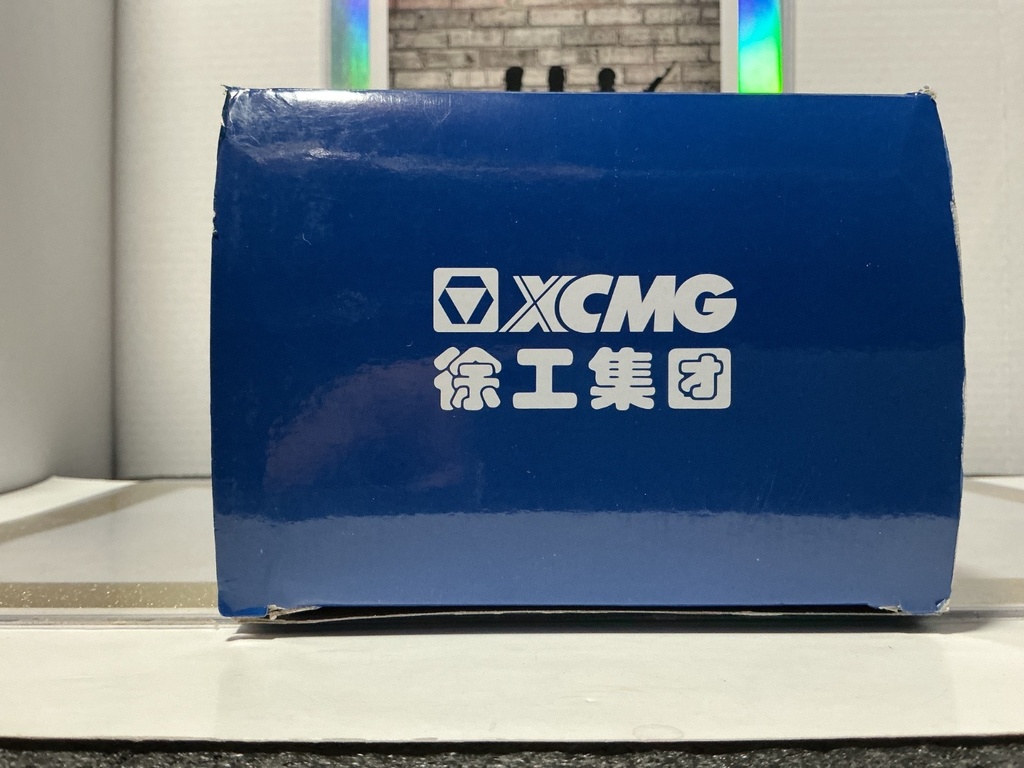 1:35 XCMG QZF10 ROAD WRECKER [BROKEN PIECES] image