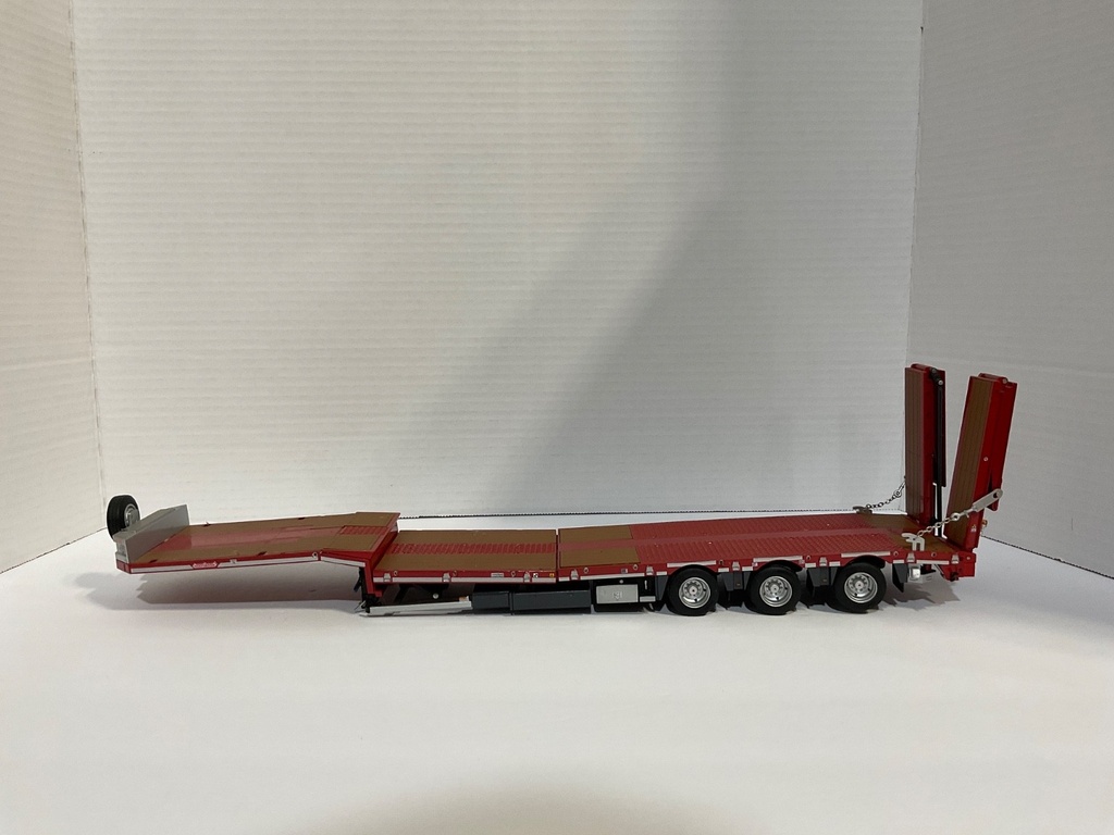 1/32 Marge Models Triple Axle Lowboy Flatbed Trailer w Steerable Axles Red image