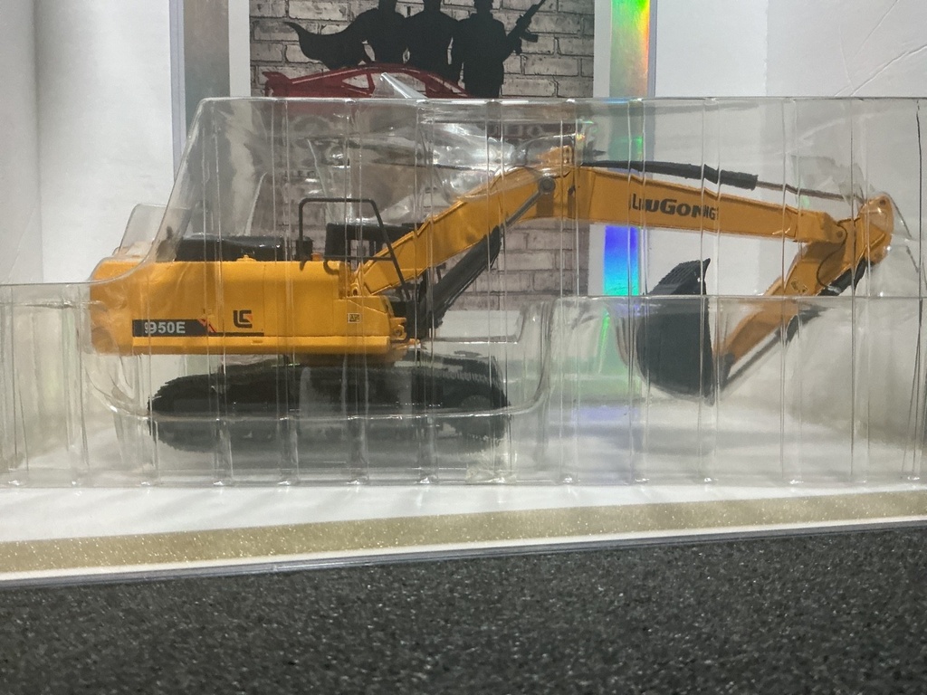 1/35 LIUGONG 950E  EXCAVATOR . image