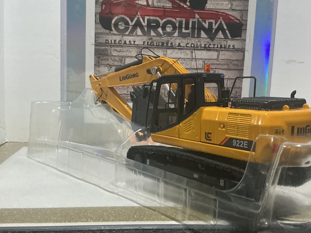 1/35 LIUGONG 922E   EXCAVATOR image