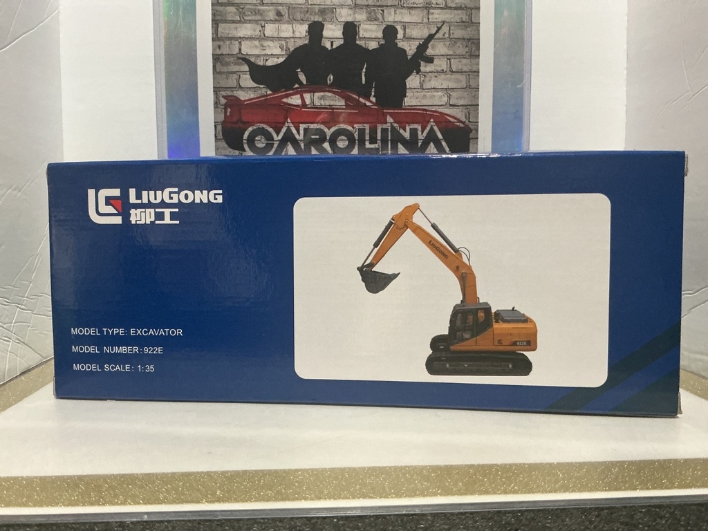 1/35 LIUGONG 922E   EXCAVATOR image