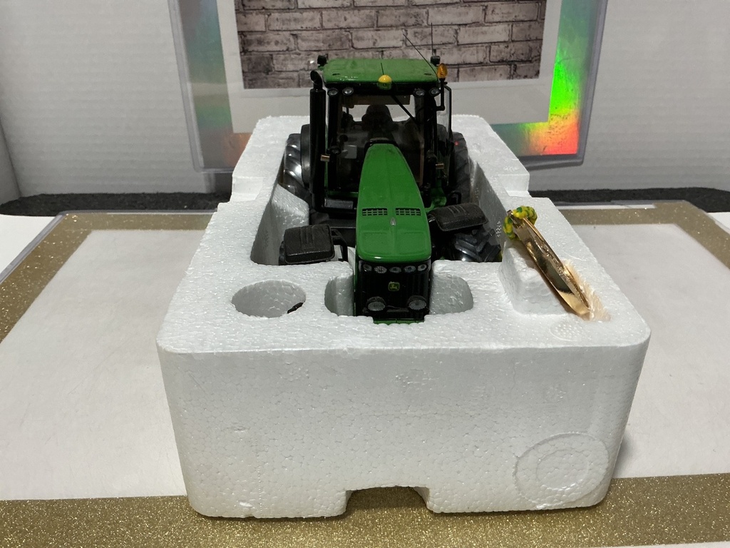 1:32 SERIES II PRECISION 3 JOHN DEERE MODEL 8530 TRACTOR EUROPEAN STYLING [USED] image