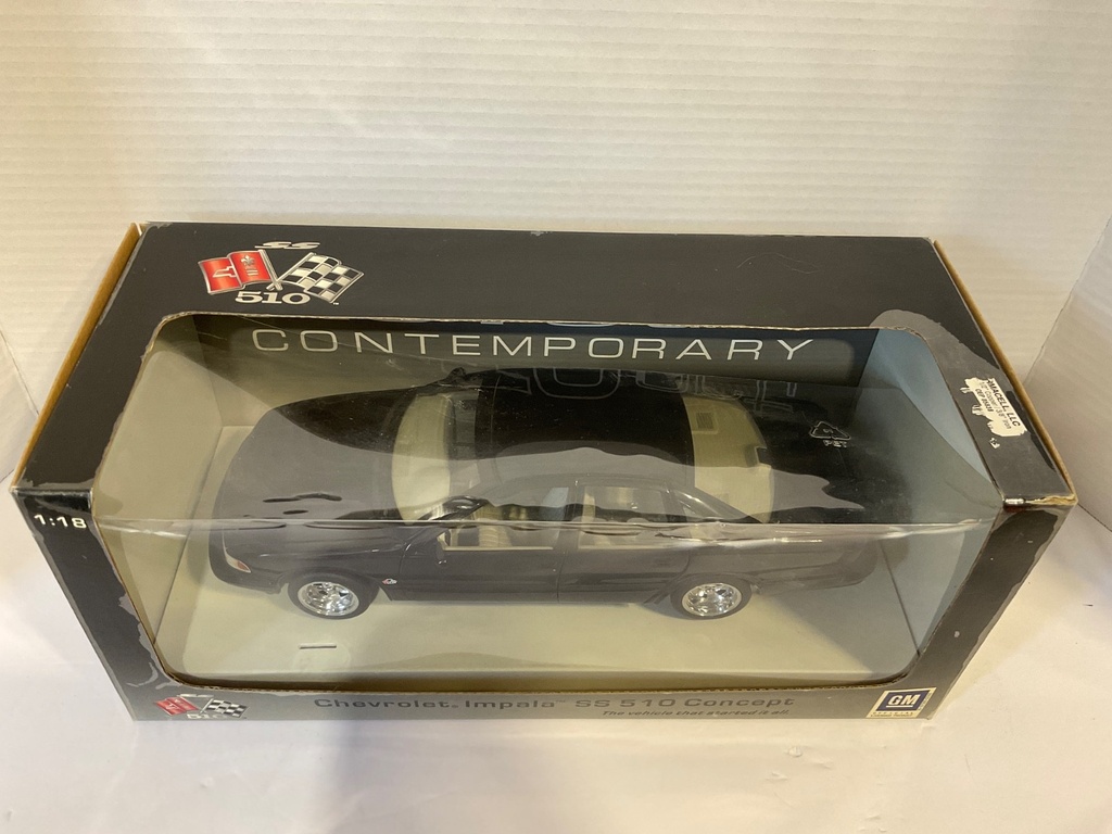 1:18 AUTO ART CONTEMPORARY CHEVROLET IMPALA SS 510 CONCEPT BLACK ON GREY image