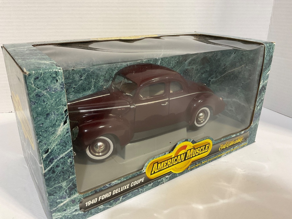1:18 ERTL AMERICAN MUSCLE 1940 FORD DELUXE COUPE BURGUNDY ON CREAM image