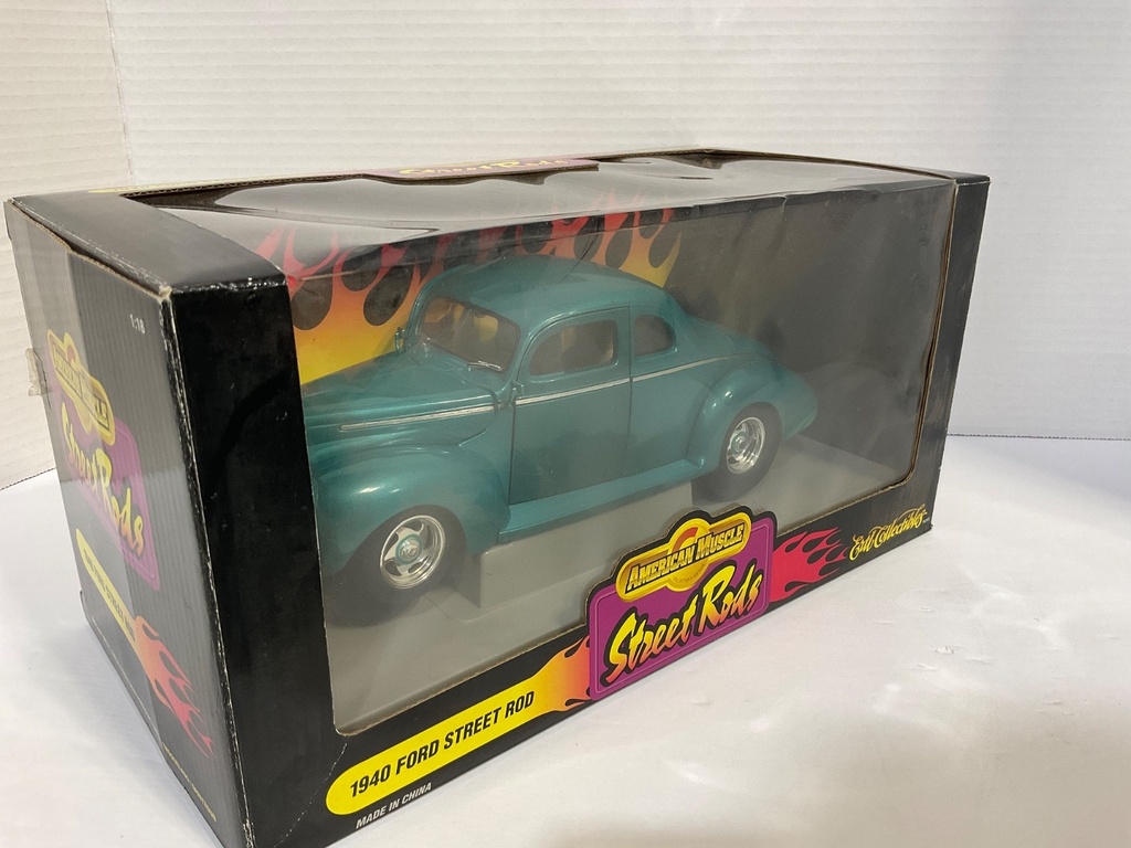 1:18 ERTL AMERICAN MUSCLE STREET RODS 1940 FORD STREET ROD TEAL ON GREY image