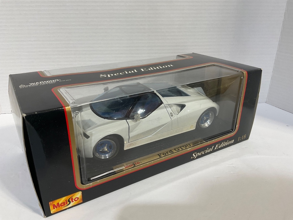1:18 MAISTO SPECIAL EDITION FORD GT90 WHITE ON BLUE image