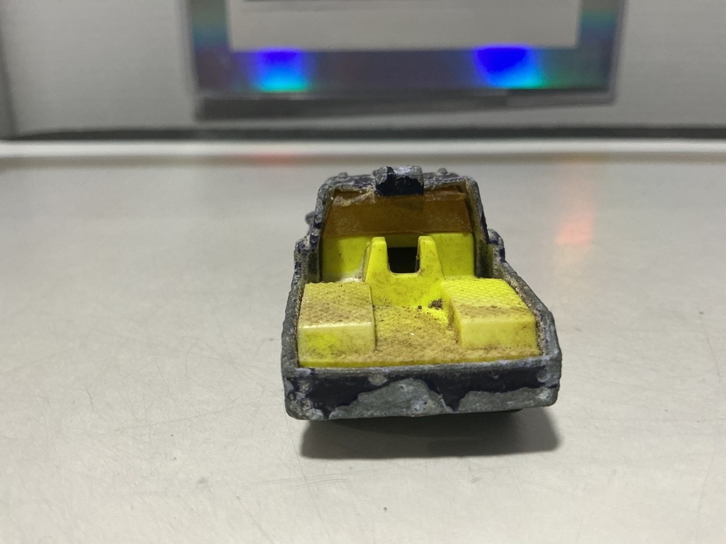 1/64 MATCHBOX 1987 GMC WRECKER - USED/WORN image