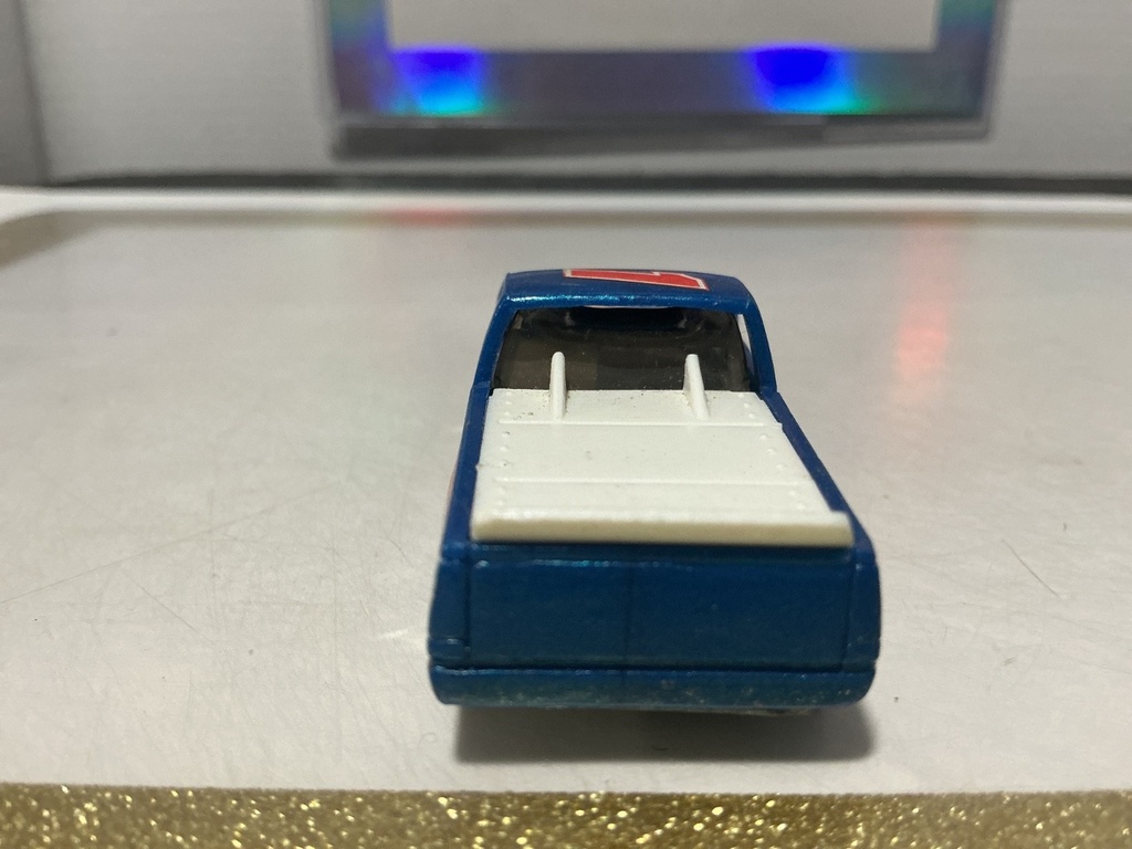 HOTWHEELS MATTEL 1996 CHEVY 1500 - USED image
