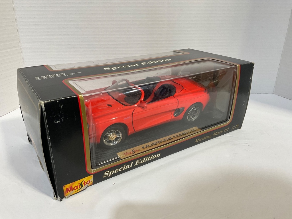 1:18 MAISTO SPECIAL EDITION MUSTANG MACH III RED ON BLACK image