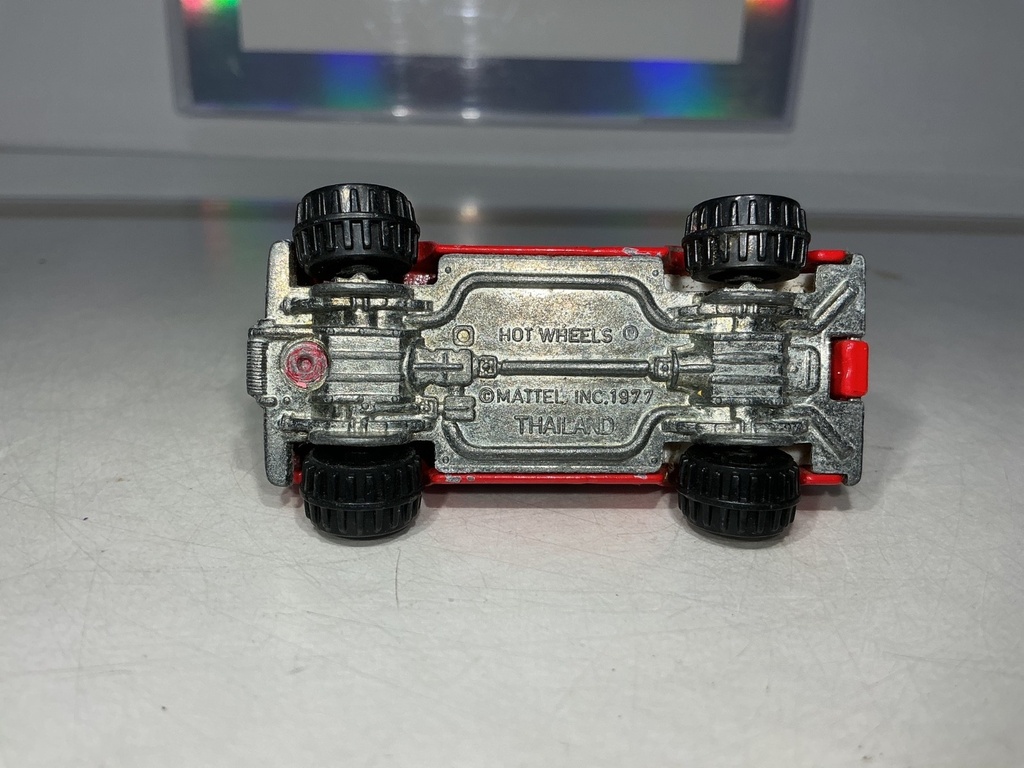 HOTWHEELS MATTEL 1977 BYWAYMAN PICKUP HI BANK RACING - USED image