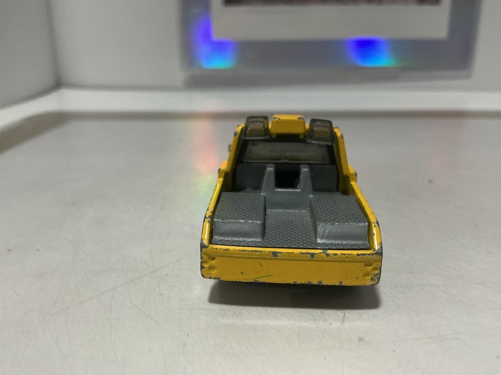MATCHBOX GMC WRECKER MATCHBOX CITY TOWER  - USED/MISSING PIECE image