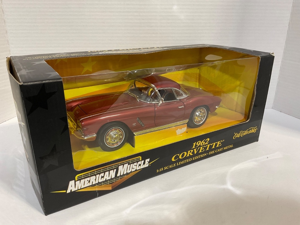 1:18 ERTL AMERICAN MUSCLE 1962 CORVETTE BURGUNDY ON BLACK image