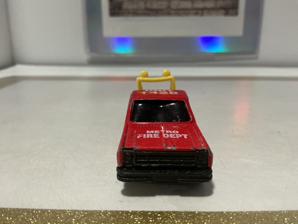 UNBRANDED CHEVROLET C10 STEPSIDE PICKUP TRUCK UNIT 1428  - USED image