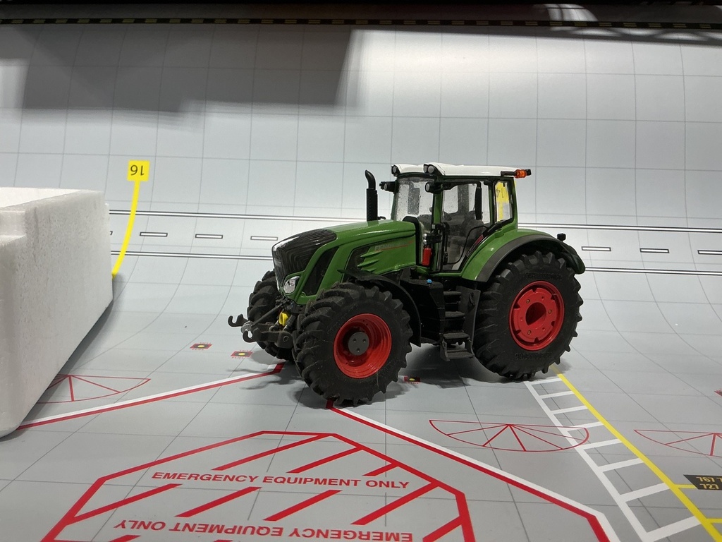 1/32 WIKING - FENDT 939 VARIO 2014 1ST EDITION { ANTENNA LOOSE, DISPALYED} image