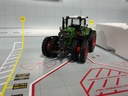 1/32 WIKING - FENDT 933 VARIO ROW CROP TIRE  { DISPLAYED} WK877442 image