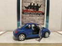 1/18: MAISTO NEW BEETLE BLUE ON BLACK image