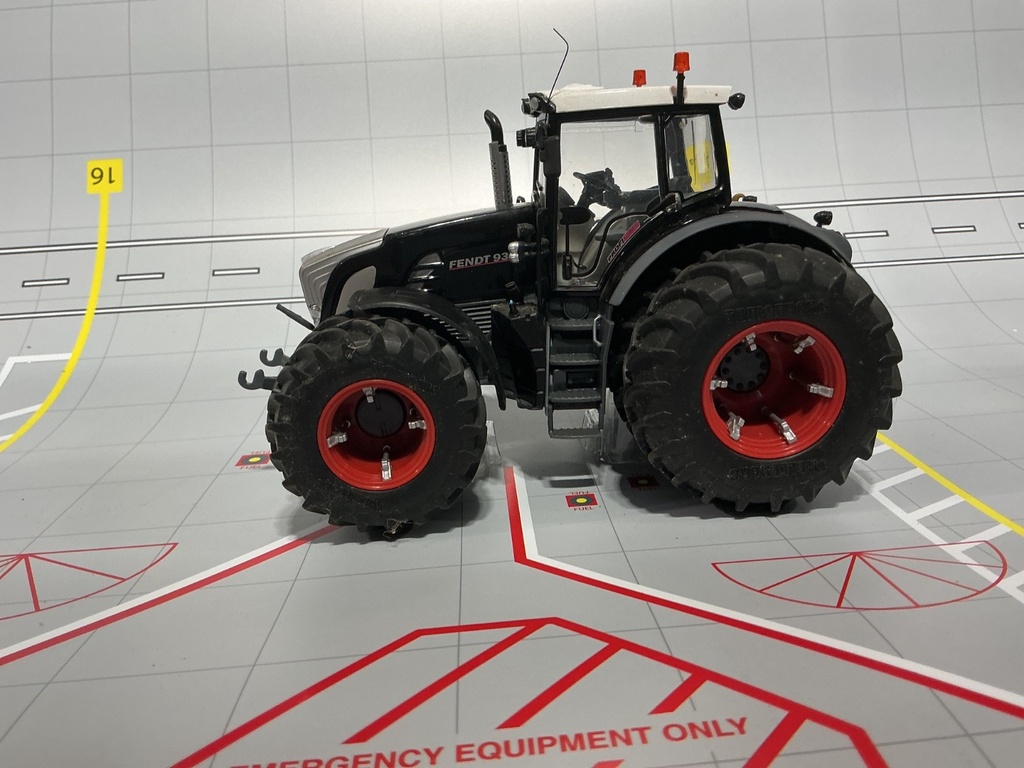 1/32 WIKING - FENDT 939 VARIO  LE { DISPLAYED} image