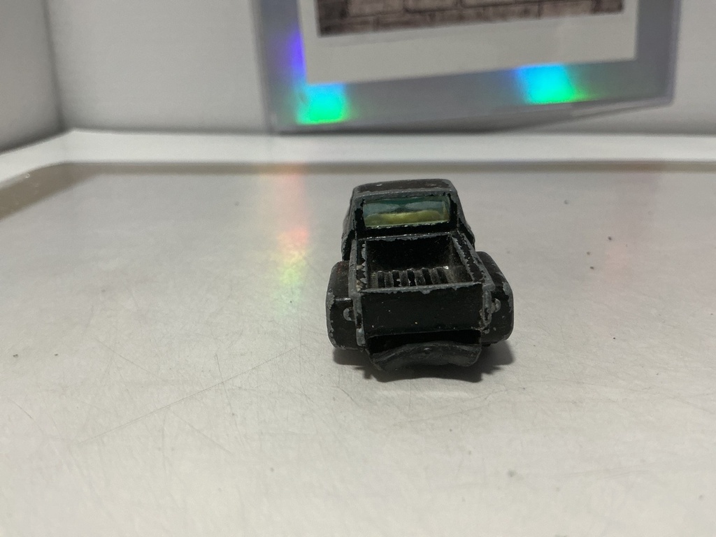 1/64 YATMING NO. 1700 CHEVROLET LUV STEPSIDE PICKUP TRUCK   - USED/DAMAGED image